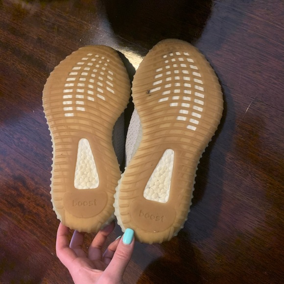 Yeezy 350 SESAME - Picture 4 of 8